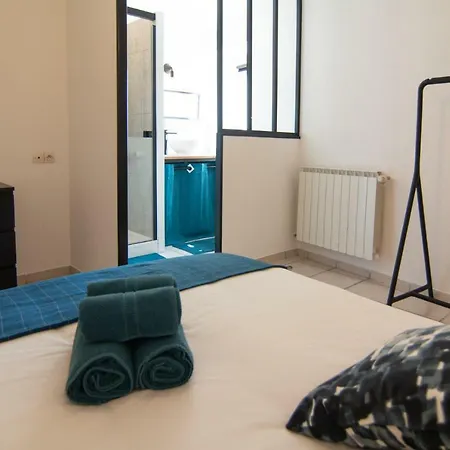 La Vermeillade Maxi-jacuzzi&terrasse Privés à 7 Mn De Sommières Hébergement de vacances *
