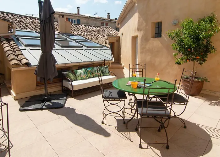 La Vermeillade Maxi-jacuzzi & Terrasse Prives A 7 Mn De Sommieres Semesterbostad